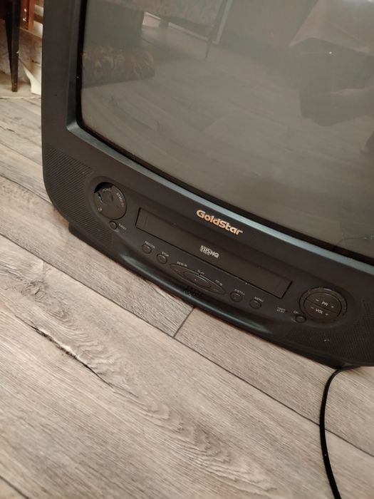 Продам телевизор