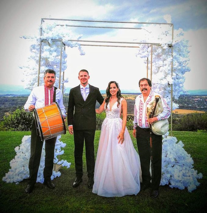 Оркестър за извеждане на булка