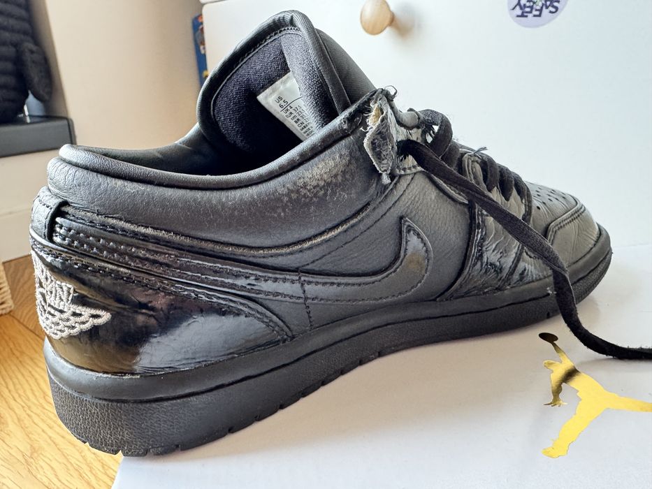 Vand  NIKE Pantofi Sport Air Jordan 1 Low SE, marimea 37,5