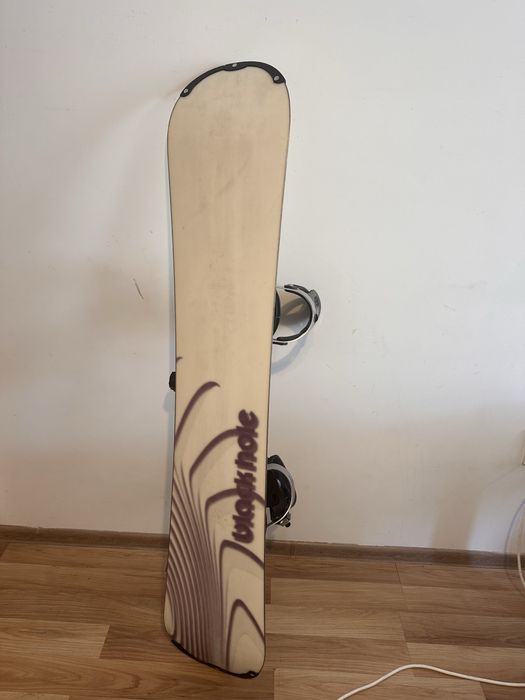 Placă snowboard Black Hole 150 cm cu legături Head