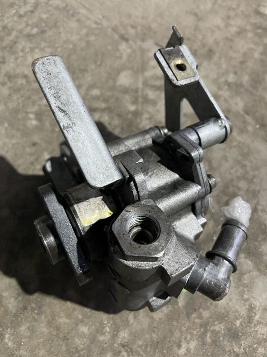 Гур насос на M54 BMW E39 БМВ Е39