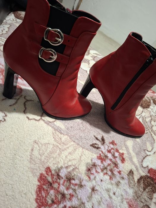 Ghete cu toch cu curea