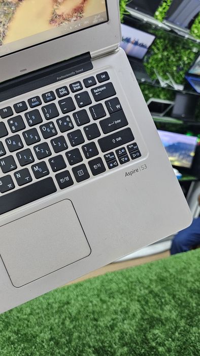 ACER - энг ишончли ноутбук!  Ишлаганда тез кулай кутариб юрганда енгил