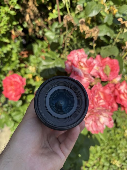 Obiectiv Canon RF 24-105 F/4-7.1 impecabil