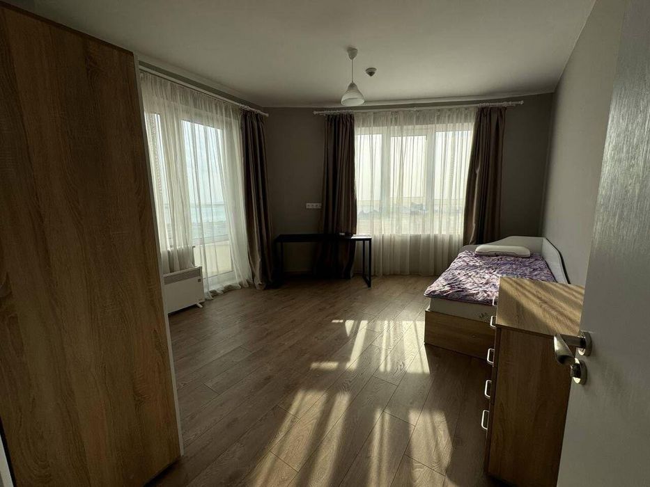 Дава се под наем Тристаен апартамент в Бургас, Славейков - 134 кв.м за 1530 € - Снимка #5