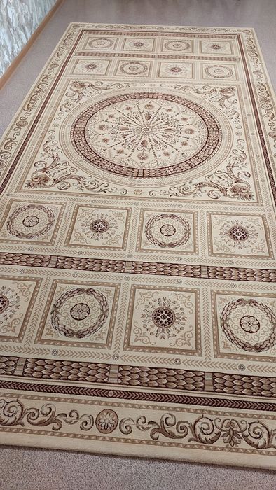 Продам Красивый ковёр