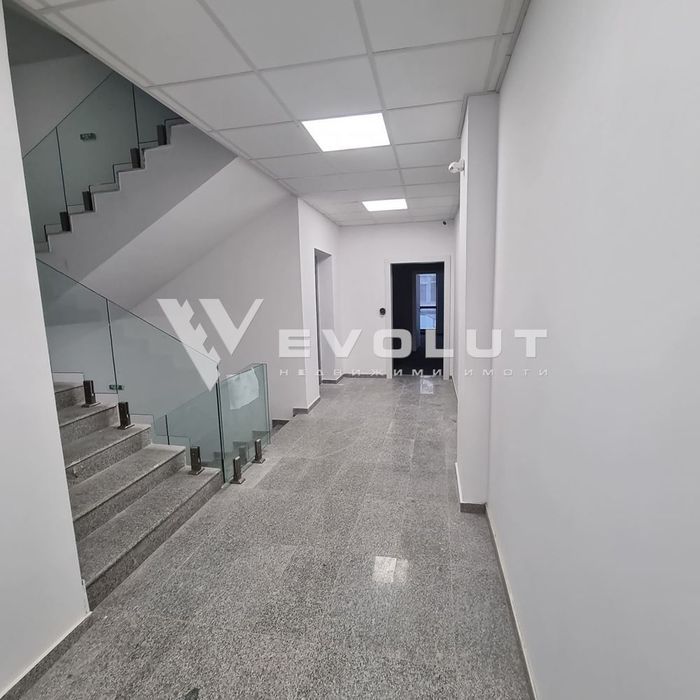 Дава се под наем Офис в София, Малинова долина - 150 кв.м за 1500 € - Снимка #9