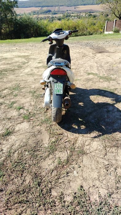 Vând scuter 49 cc