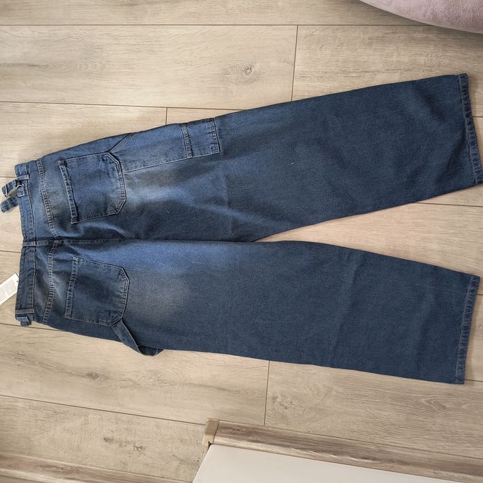 Страхотни дънки с висока талия и широк крачол