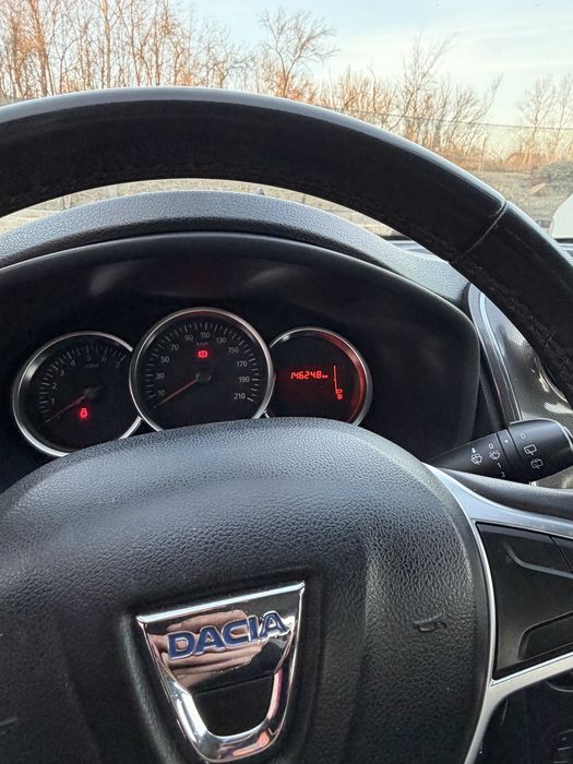 Dacia Sandero Stepway 2017 luna a 11