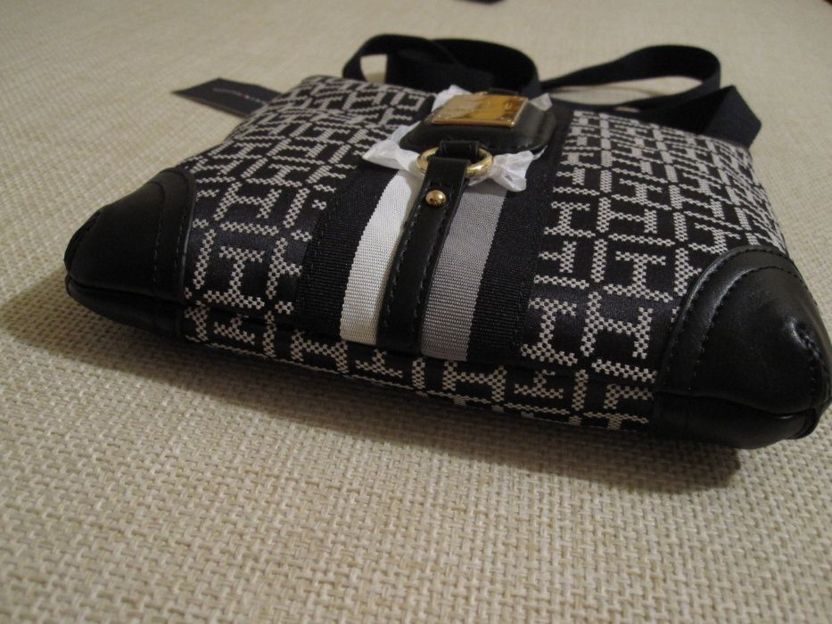 Оригинална чанта Tommy Hilfiger от USA