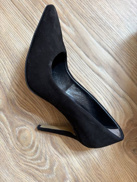 Pantofi stiletto