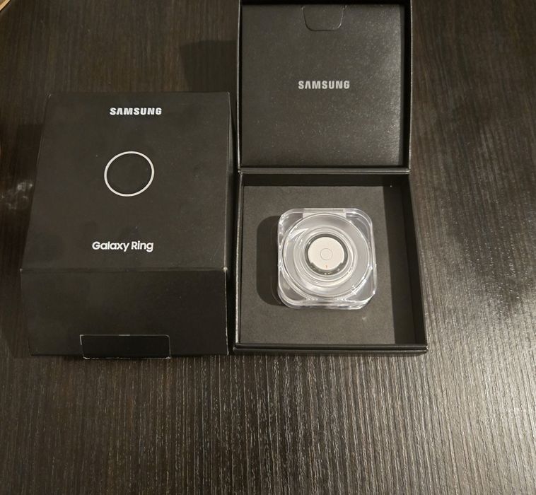 [Prețul este negociabil ]Vând Galaxy Ring marime 9