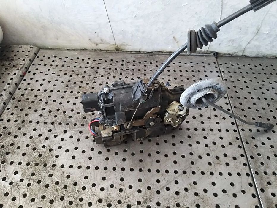 Broasca usa dreapta fata vw golf 4 1j break