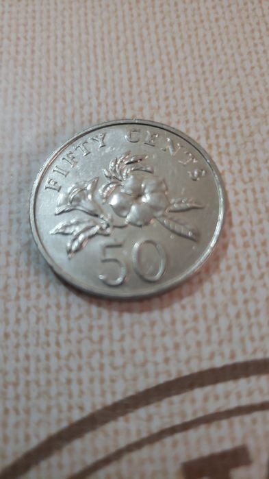 Продам монеты разные