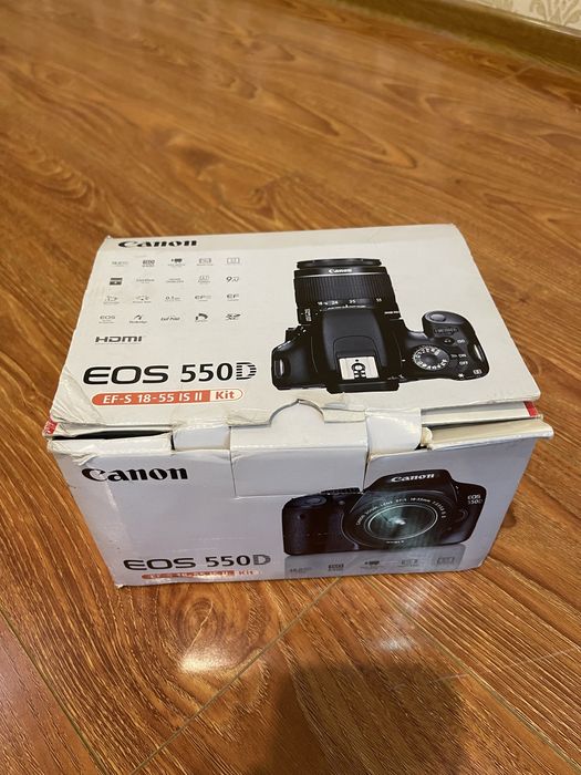 Canon EOS 550D — идеальное состояние, почти не использовался