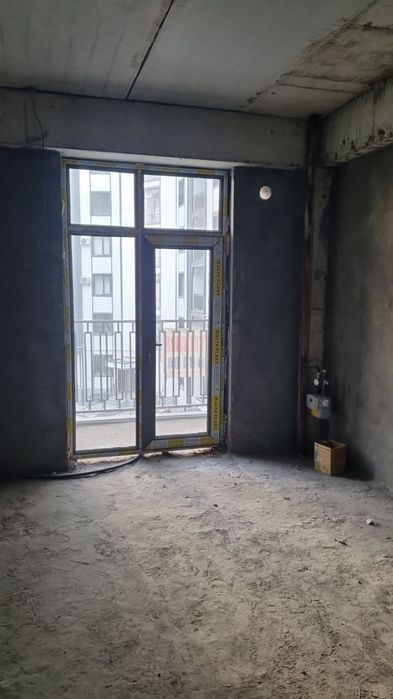 Продается квартира в массиве Сергели срочно. Цена договорная