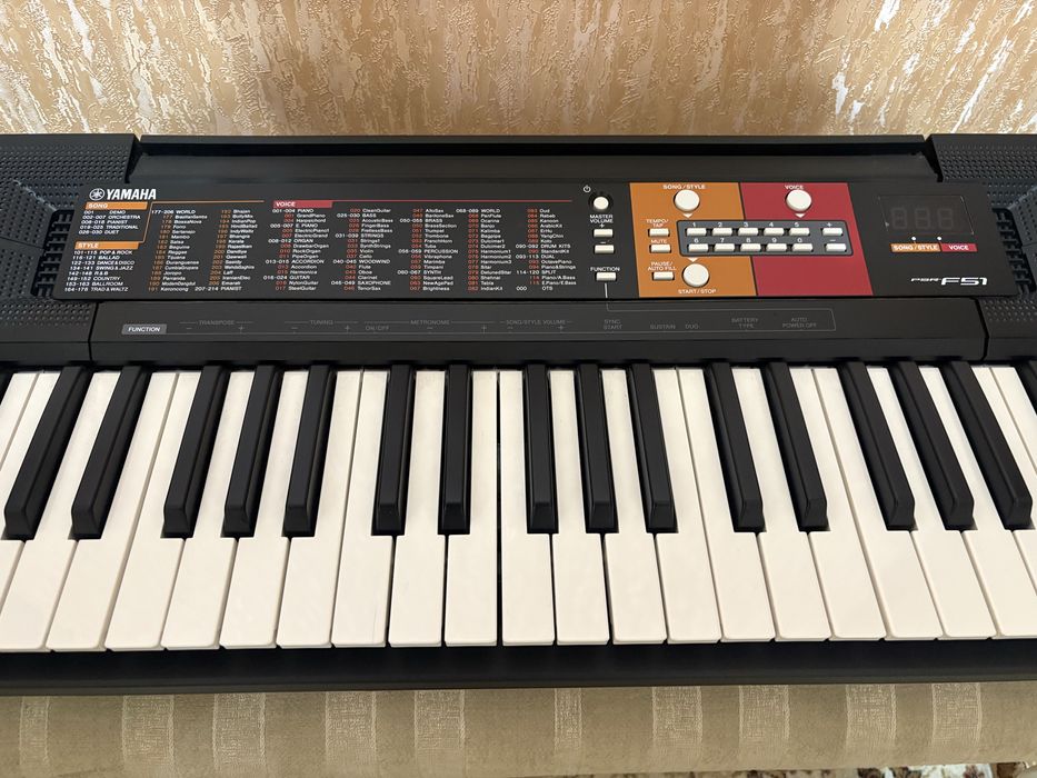 Синтезатор Yamaha PSR-F51