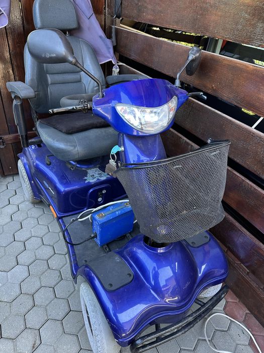 Scuter electric pentru persoane cu dizabilitati