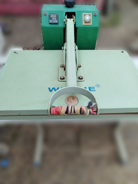 Narxlari telda kelishiladi!!!
.1)Averlo {perecious}
2)Averlo {Nyto}
3)