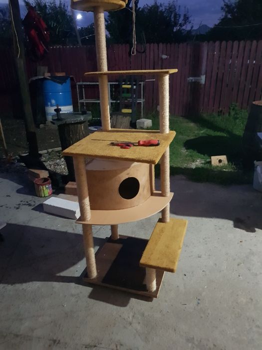 Jucarii pentru pisici