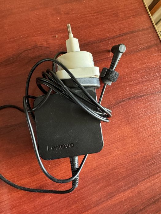 Ноутбук ЛЕНОВО lenovo