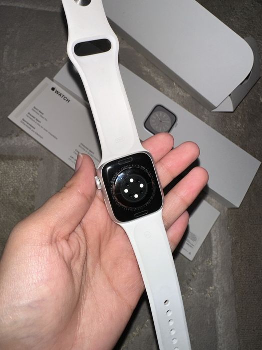 Apple watch series 8
