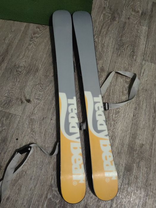 Лыжи Sky Bladeв отличном состоянии для взрослых.