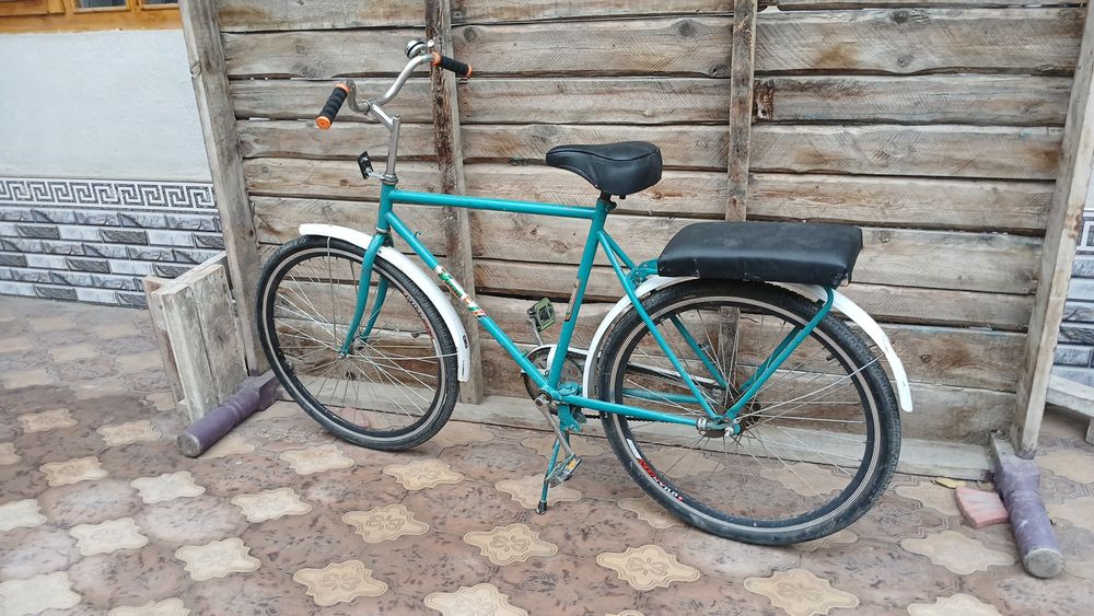 Velosiped ural sotiladi