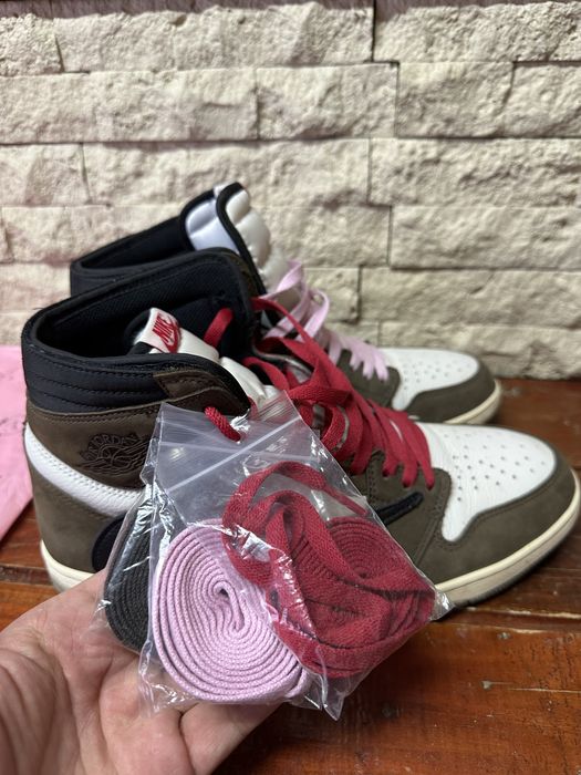 Vând Jordan 1 Retro Travis Scott Mocha