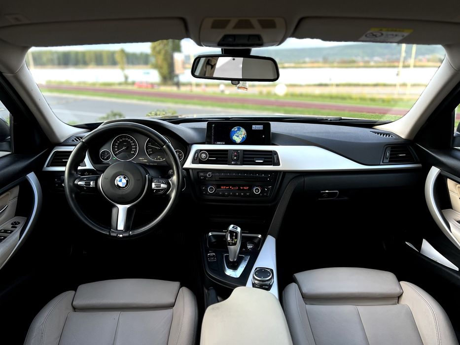 # BMW Seria 3/ F30/ 2015/ Interior alb/ Navi mare NBT/ Km Reali / Fara Daune /