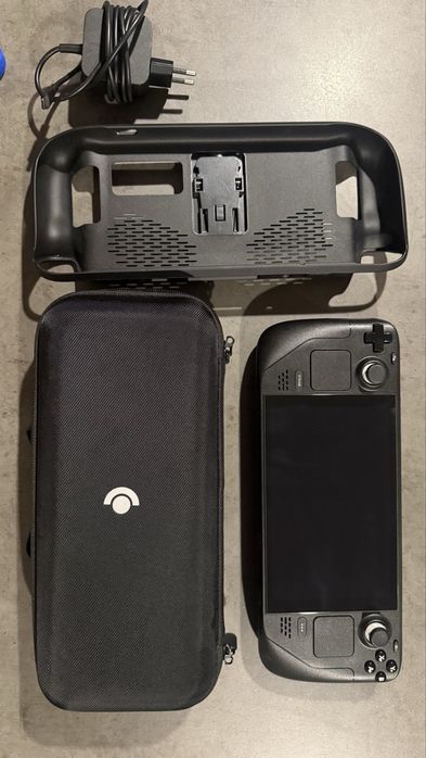 Steam Deck LCD 1TB+ husa + carcasa travel originala + incarcator original