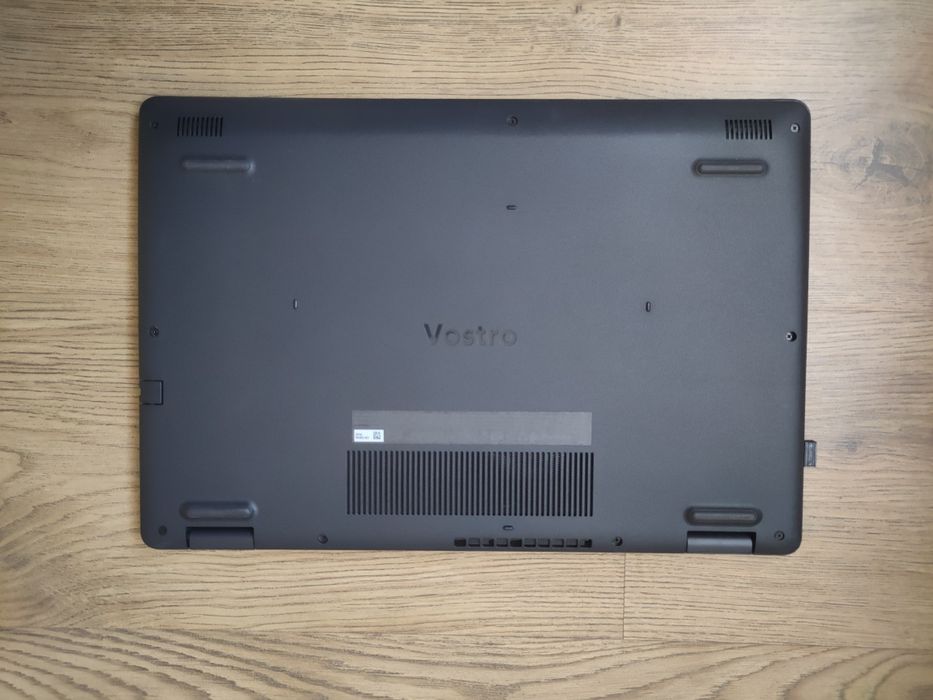 Laptop Dell Vostro 3500 ca nou, Win 11.  Trimit cu verificare!