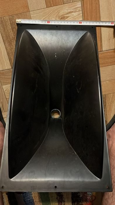 Goarne monitoare șcenă