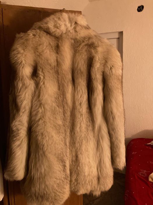 Blană din vulpe argintie