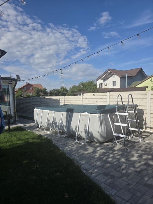 Vând piscină INTEX,in stare foarte bună!