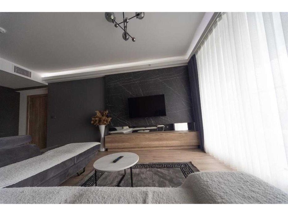 Двустаен имот в кв.Хладилника