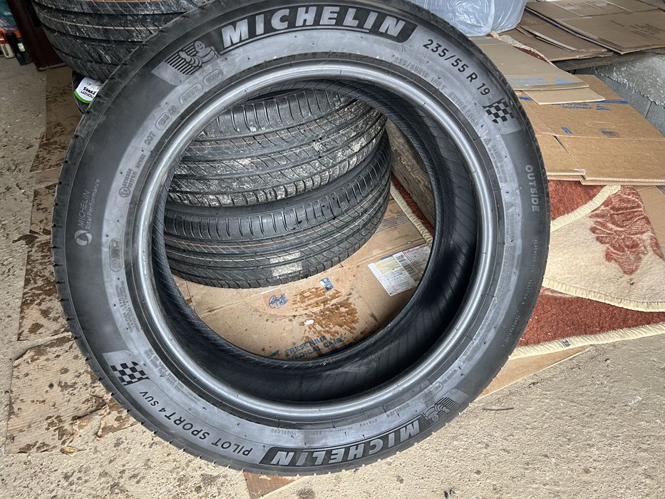 235/55/19  michelin aplin sport suv noi