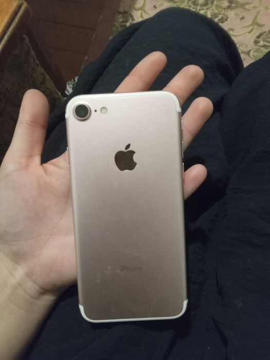 продам айфон 7 32кб