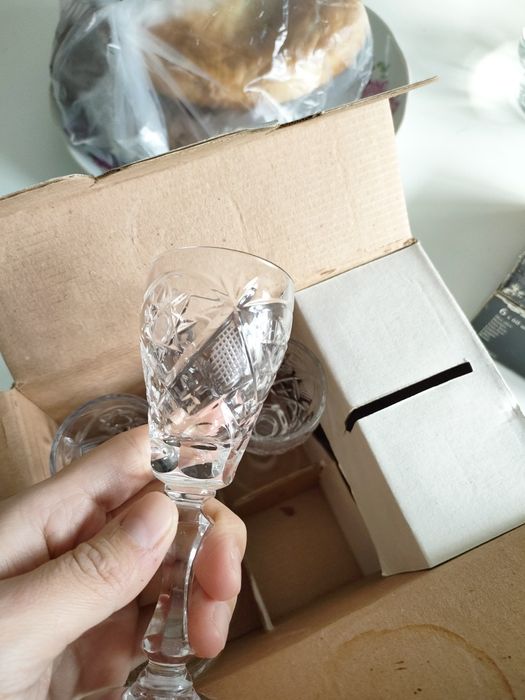 Рюмки  срочно хрустальный