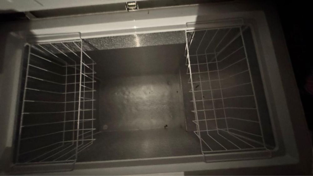 Продам морозильную камеру