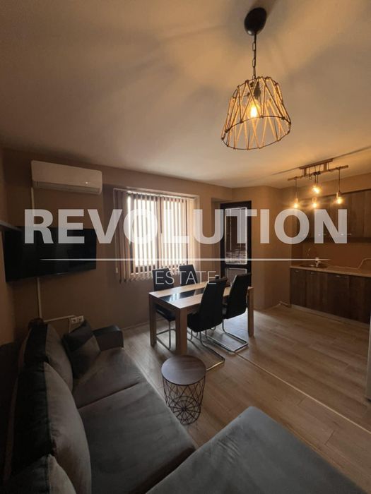 Дава се под наем Тристаен апартамент в Варна, Колхозен пазар - 80 кв.м за 650 € - Снимка #2