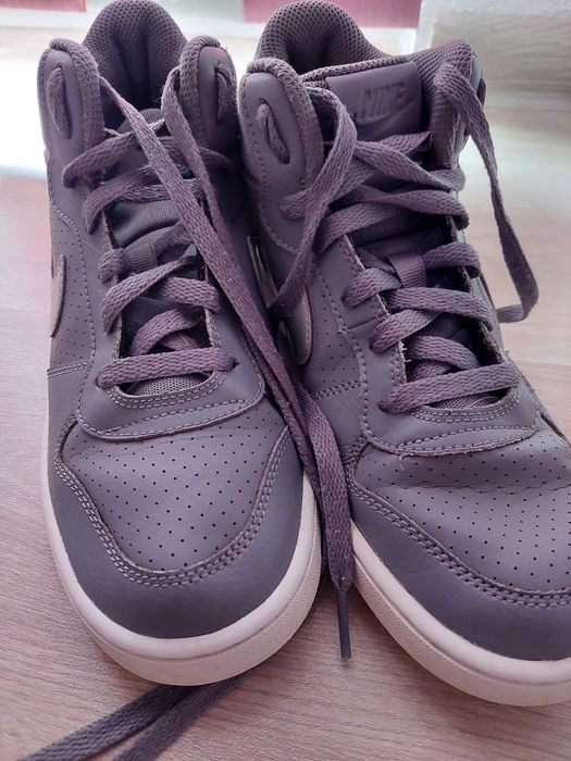 Дамски кецове Nike