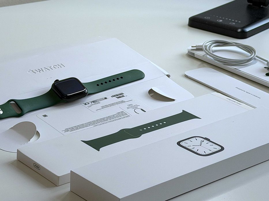 Apple Watch (Series 7 / Зеленый)