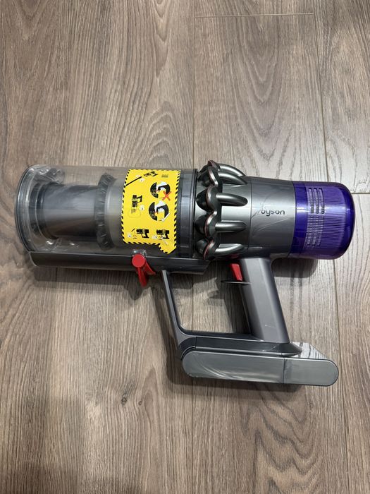 Прахосмукачка Dyson v11