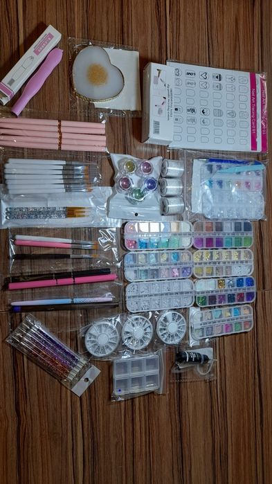 Стартовый набор для мастера маникюра