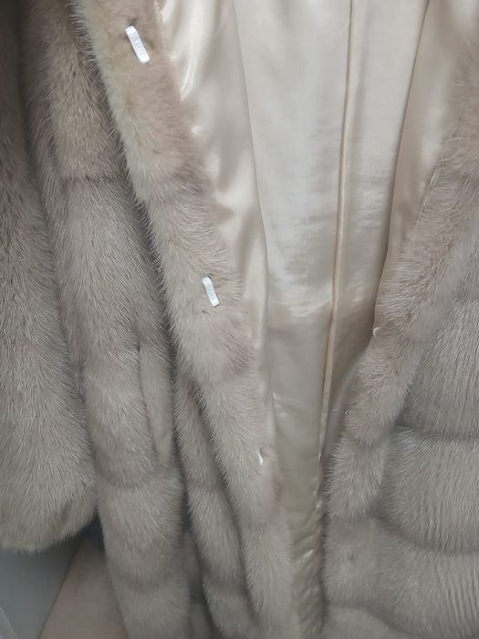 Продам норковую шубу