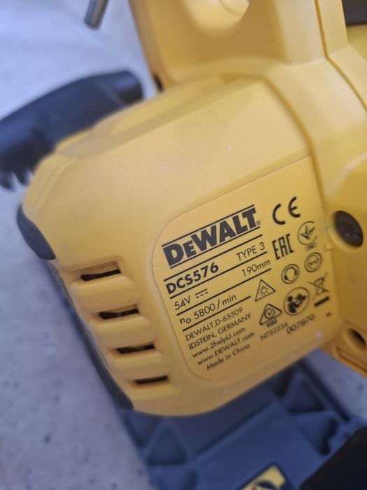Circular DeWalt DCS 576