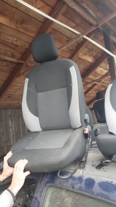 Scaun Sofer Logan Si Pasager Seturi Pereche