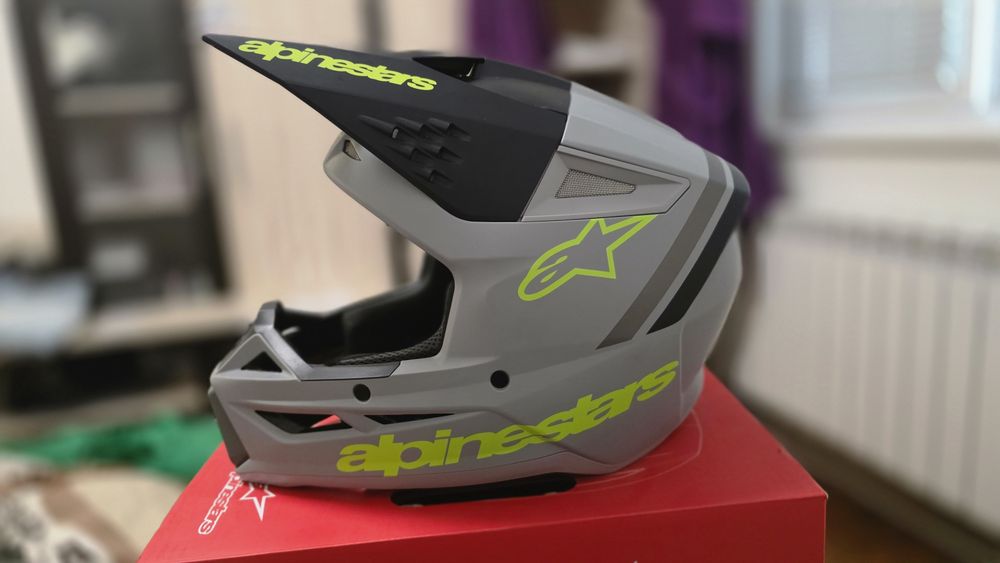 Каска Alpinestar M